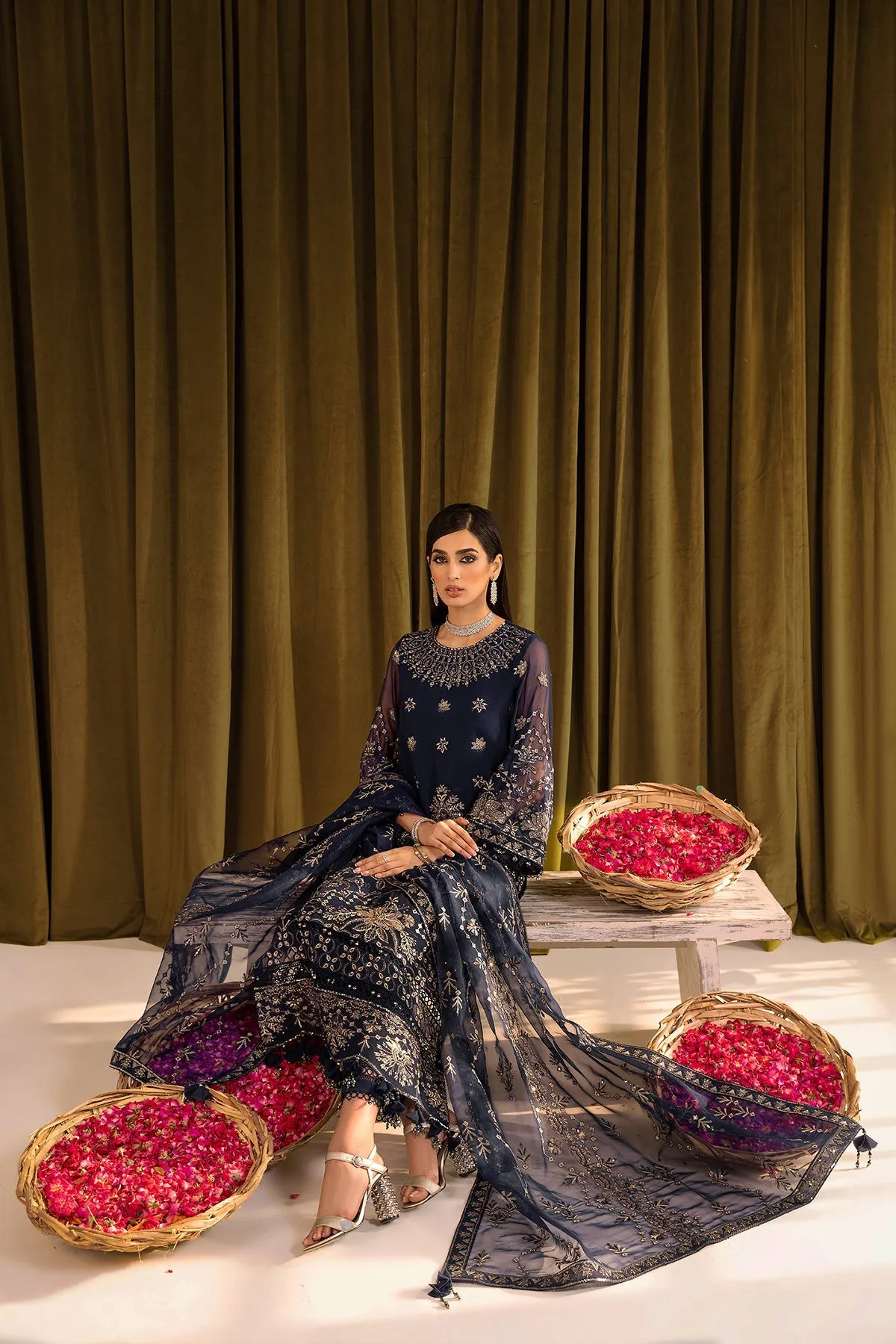 Alizeh Mehfil-e-Uroos Formal Collection – Daim - V16D08 Embroidered Chiffon Blue