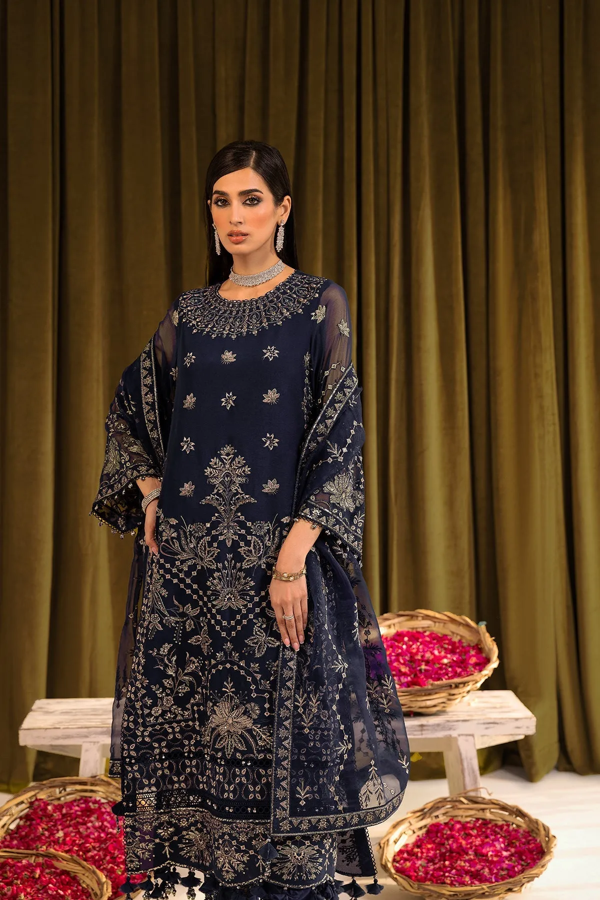 Alizeh Mehfil-e-Uroos Formal Collection – Daim - V16D08 Embroidered Chiffon Blue