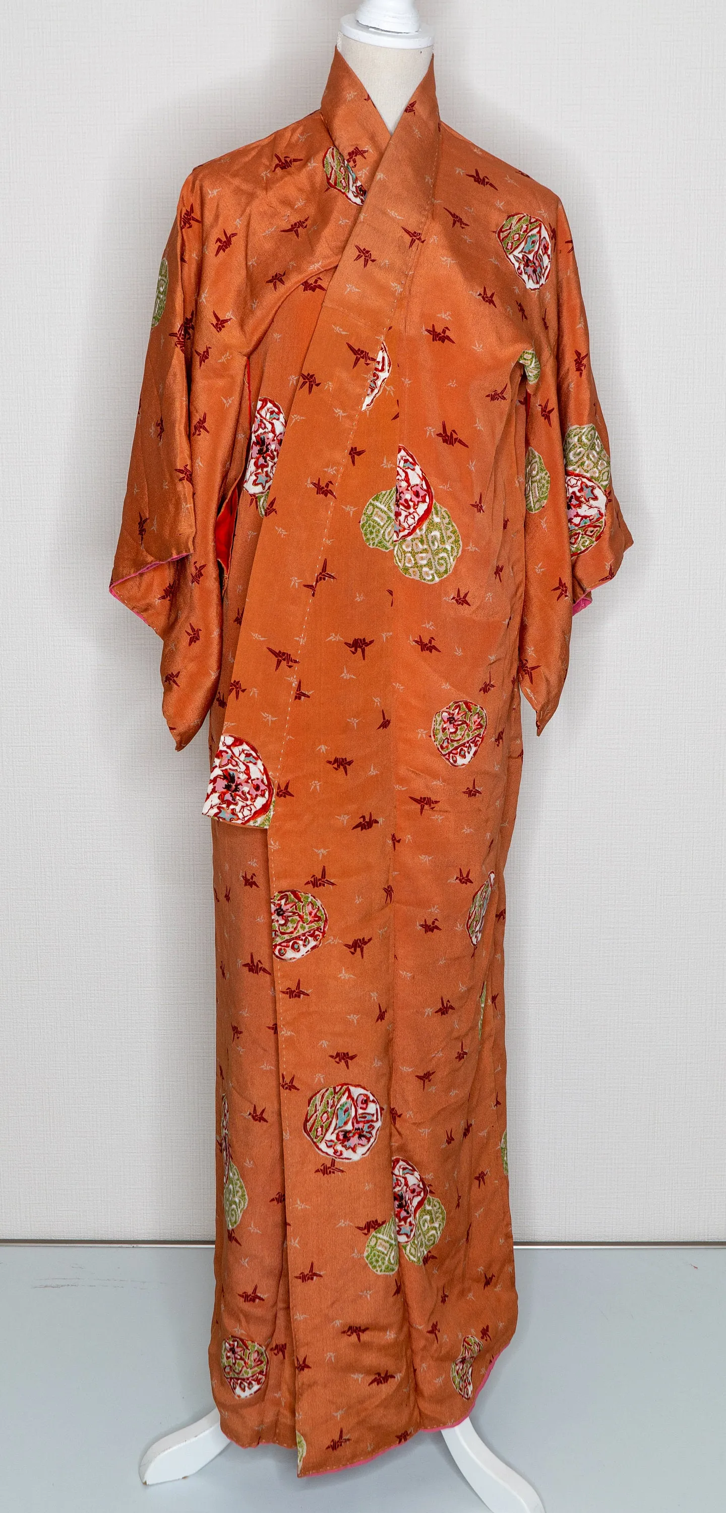 Orange Paper Cranes Kimono - Vintage 1960s Retro Traditional Abstract Circle Maru Floral Designs